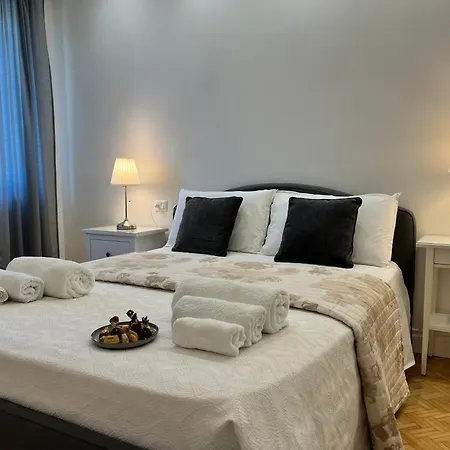 Dalia E Aster - Free Parking In The Historic Center Of - Langhe Διαμέρισμα