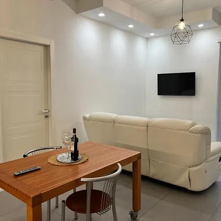 Dalia E Aster - Free Parking In The Historic Center Of - Langhe * Άλμπα