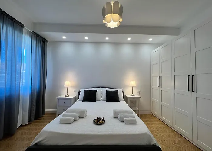 Dalia E Aster - Free Parking In The Historic Center Of - Langhe Lejlighed